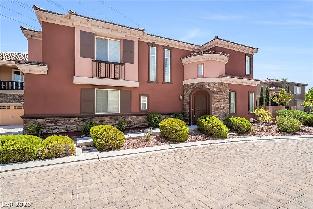 3 bed, 2.5 bath, 1962 sqft, $3,250 — Photo 3