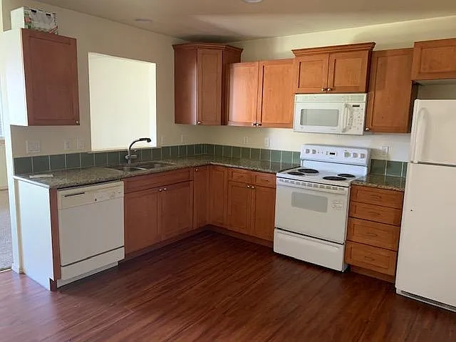 811 E Chicago St #A — Photo 5