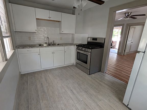 3rd image of 810 11th St N #3