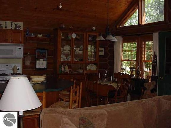 3rd image of 1308 S Bay Dr