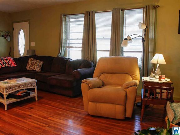 5th image of 1209 Meadow Ln