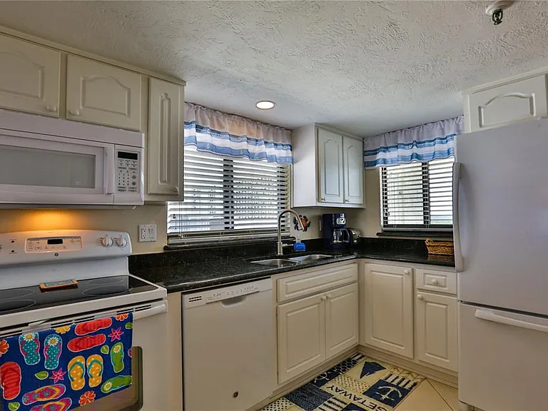 5301 S Atlantic Ave #73 — Photo 9