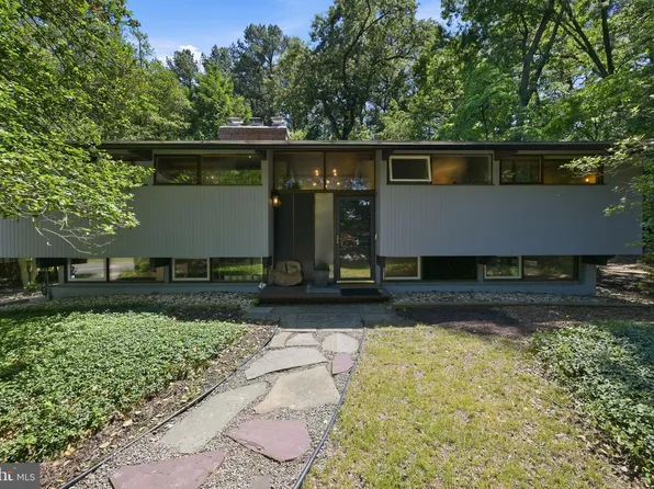 3413 Metzerott Rd, College Park, MD 20740
