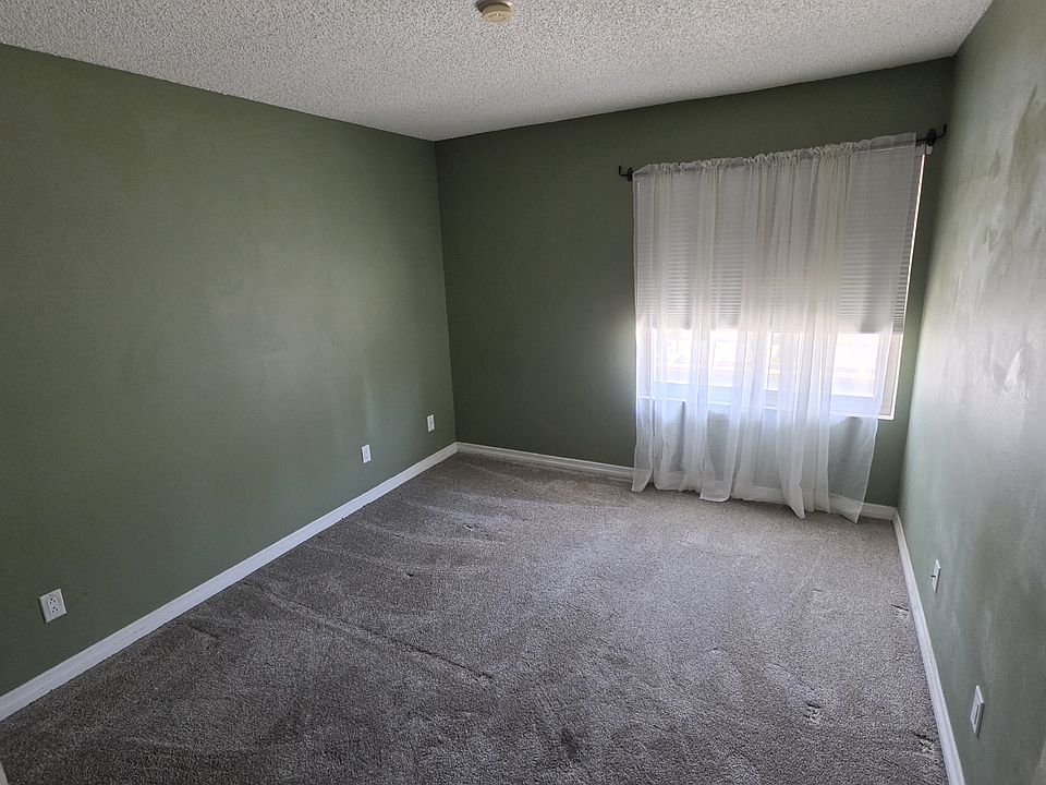 2nd image of 844 Murdoch Ln