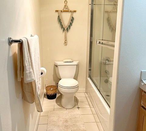 3rd image of 1212 Ocean Park Blvd Unit 13