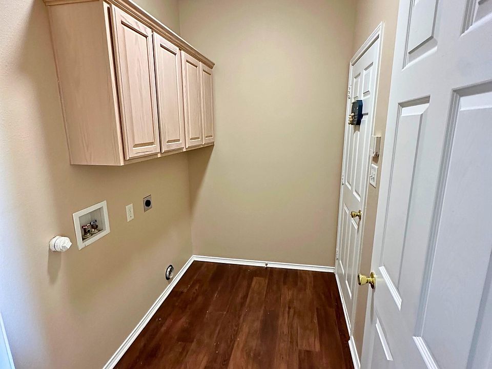 1st image of 3904 Gessner Dr