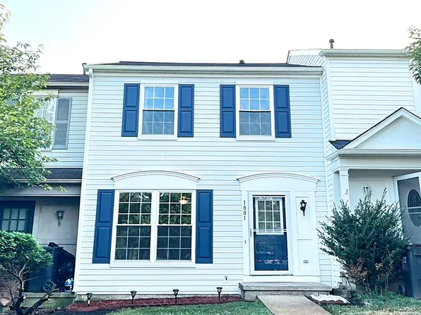 1881 Beegee Ct, Woodbridge, VA 22192