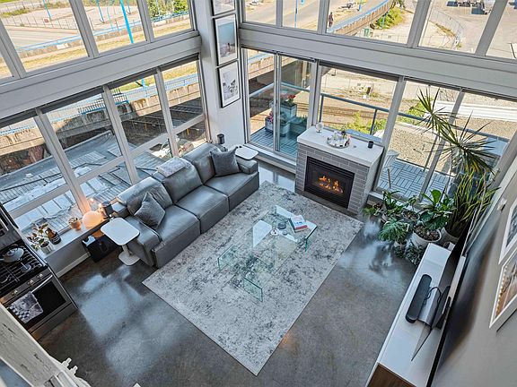 5th image of 289 Alexander St #407