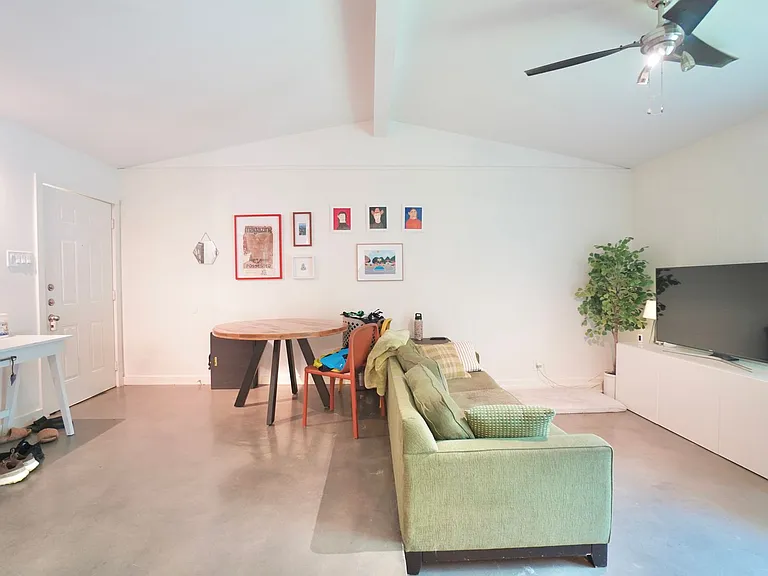 1117 Mariposa Dr #B — Photo 5