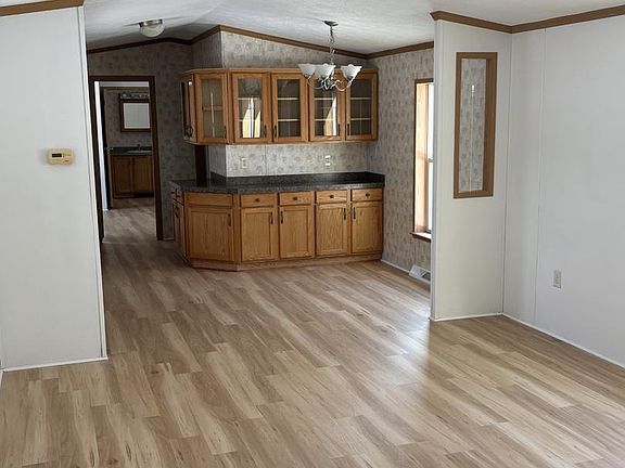 5th image of 220 Sand Castle Blvd