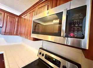 3660 NE 166th St APT 516, North Miami Beach, FL 33160