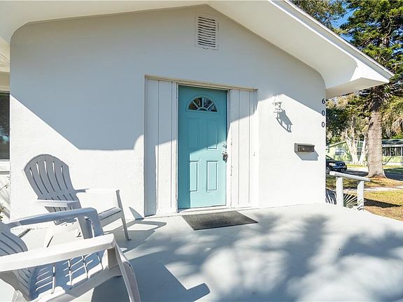 4th image of 600 17th Ave S