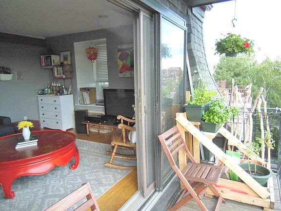 BALCONY OFF LIVING RM