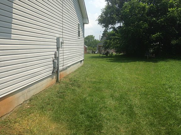 3rd image of 2816 Aspen Grove Ct NW