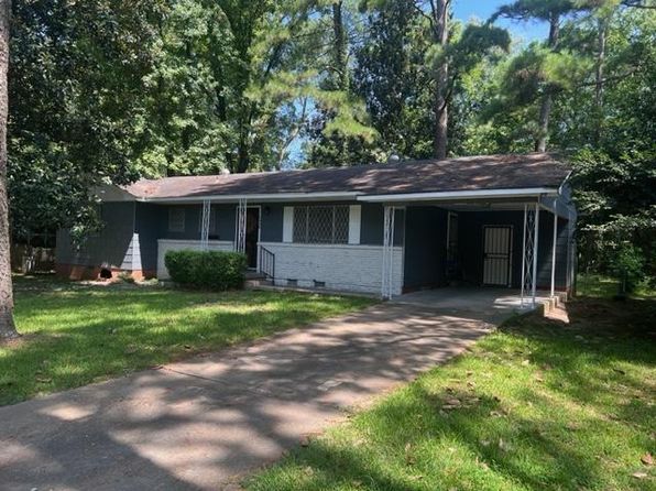 2930 Oakmont Dr