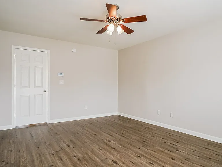 113 Shad Boat Ln — Photo 10