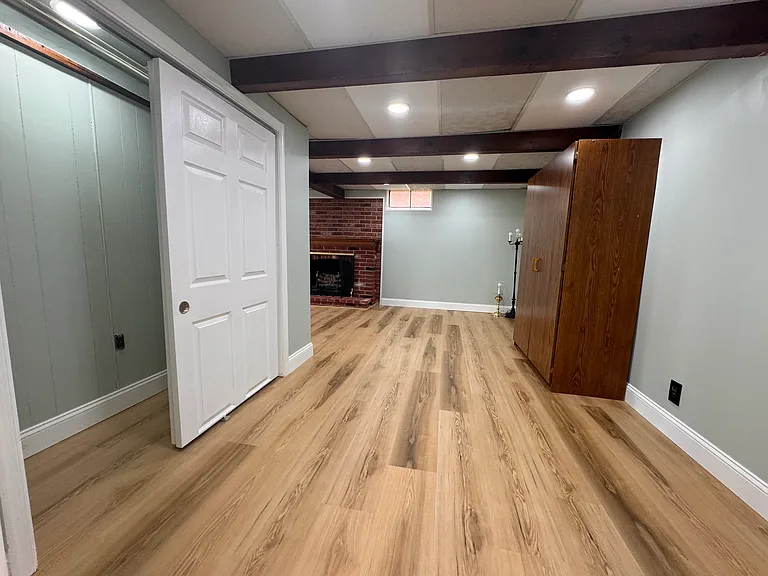 443 Bath Ave — Photo 55