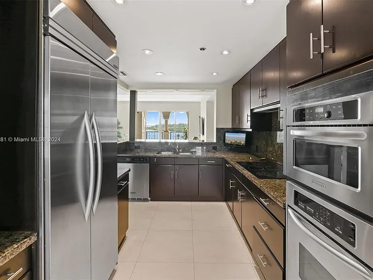 2442 Fisher Island Dr #5402 — Photo 13