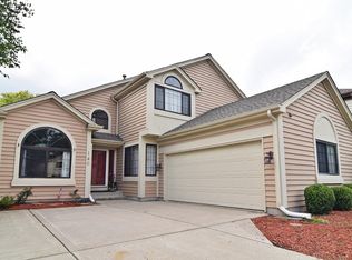 140 Seneca Trl, Bloomingdale, IL 60108