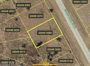 122/124 Milwaukee Blvd, Lehigh Acres, FL 33974