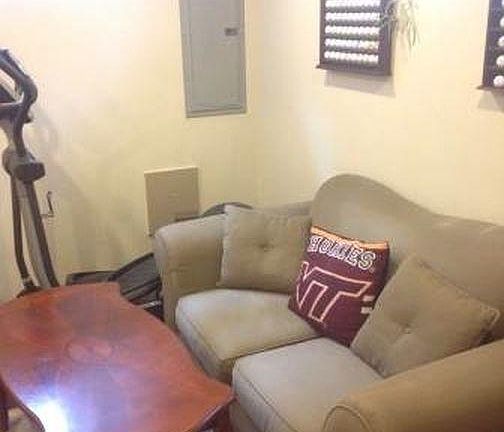 Bonus Room/Laundry