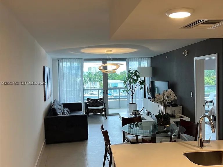 9261 E Bay Harbor Dr #503 — Photo 8