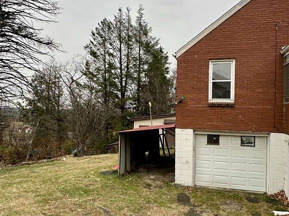3rd image of 424 Grandview Ave
