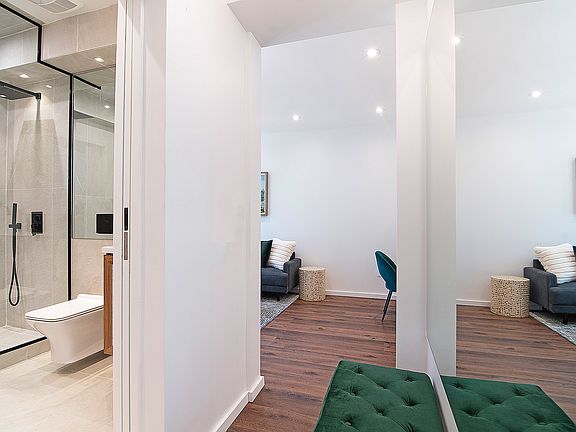 2nd image of 1621 S Bedford St #1