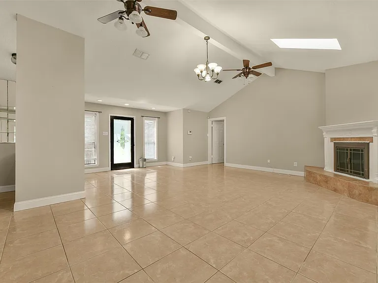 15910 Boatswain Ct — Photo 7