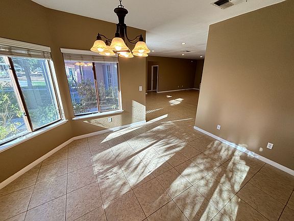 3rd image of 5140 Edna Ave