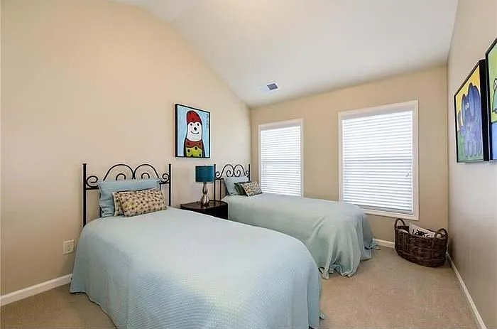 1470 Roswell Manor Cir — Photo 20