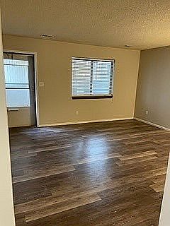 1532 16 living room to front door