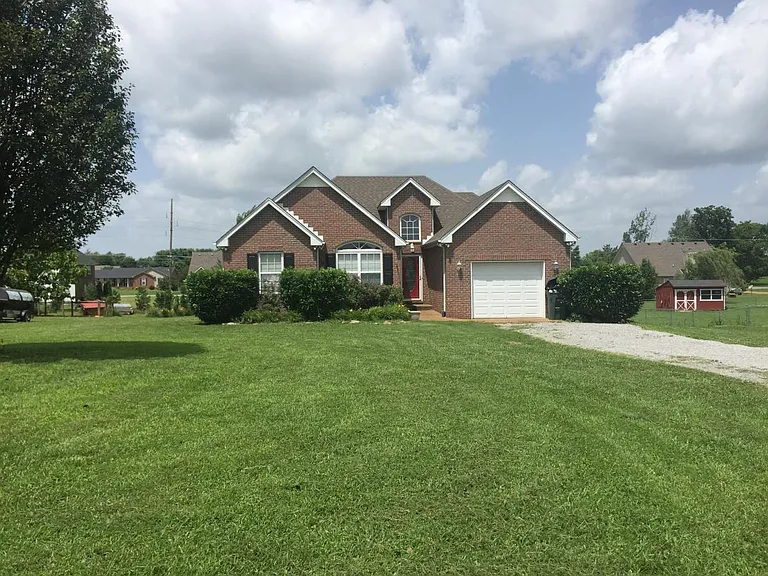 112 Irish Oaks Dr — Photo 2