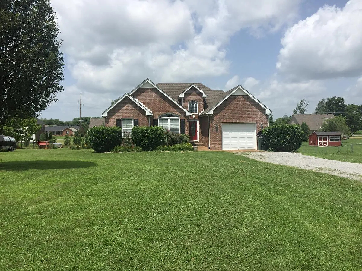Building Photo - 112 Irish Oaks Dr