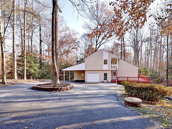 2nd image of 121 Wilderness Ln
