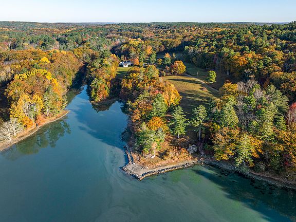 3rd image of 33 Salt Marsh Cove Road