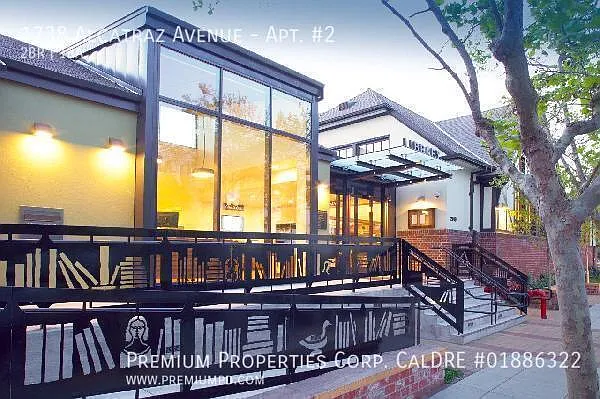 1738 Alcatraz Ave #2 — Photo 31