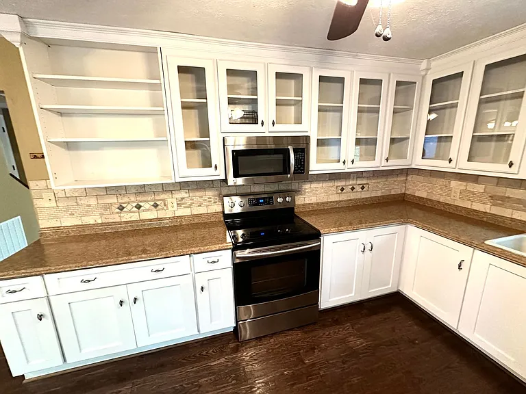5518 Thompson Dr — Photo 6