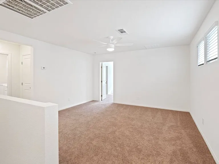 9115 Vesey Ave — Photo 31