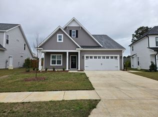 102 Lennox Ln, Hampstead, NC 28443