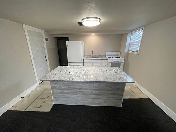 2nd image of 801 S Menlo Ave #3