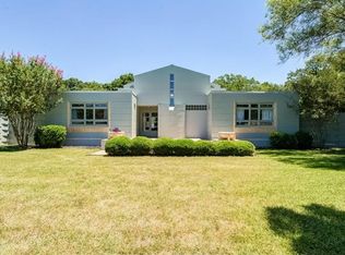 1904 Great Oaks Dr, Round Rock, TX 78681