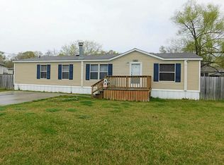 9522 Cypress Dr, Willis, TX 77318