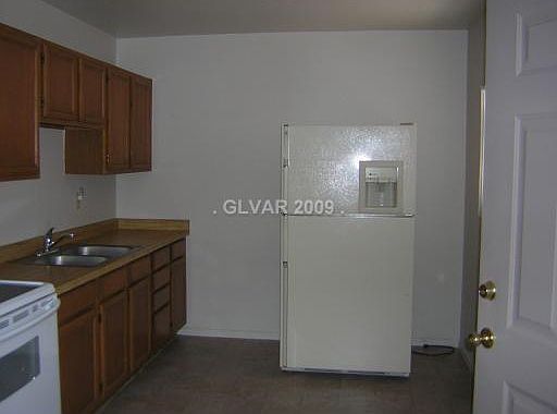 3rd image of 211 Zinc St #B-211zincb