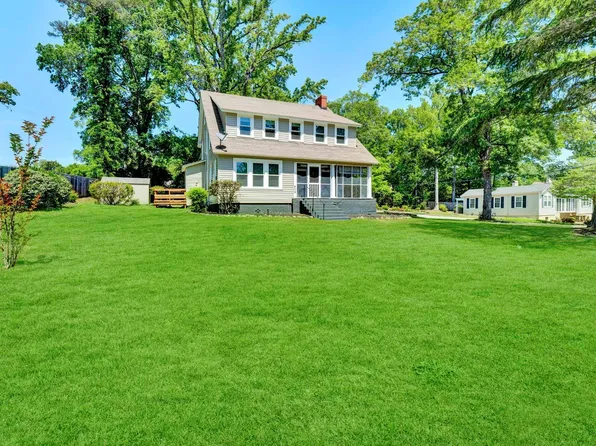 409 Calvert Ave, Clinton, SC 29325