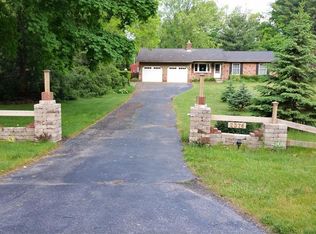 2376 Haines Rd, Madison, OH 44057