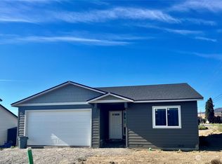2487 3rd St SE, Rock Island, WA 98850