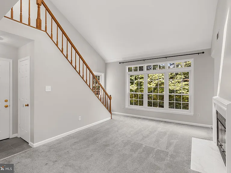 2221 Lovedale Ln #I — Photo 18