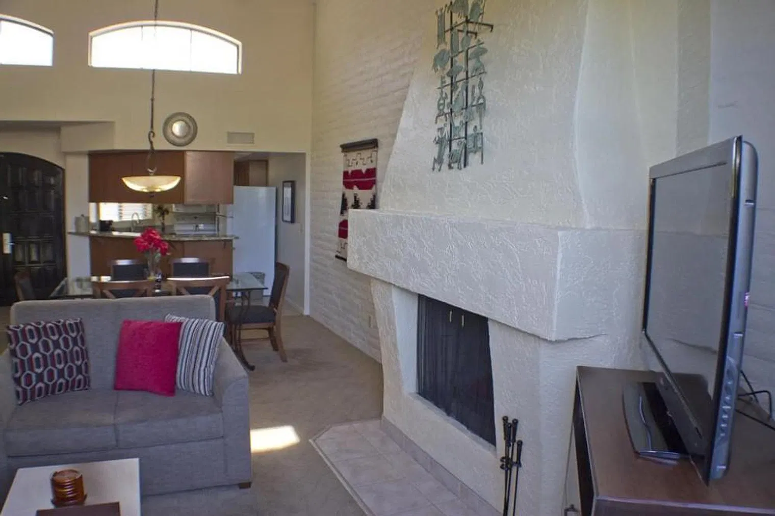 2 bed, 2.0 bath, 1097 sqft, $11,990 — Photo 2