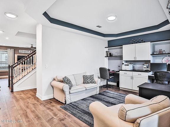 4th image of 170 Blackwater Way